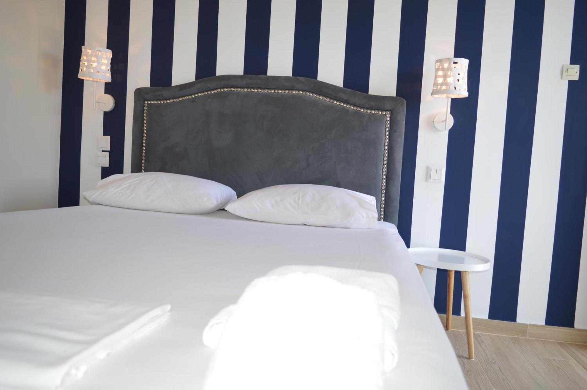 Leonidas Apartments And Suites Mola Kalyva Dış mekan fotoğraf