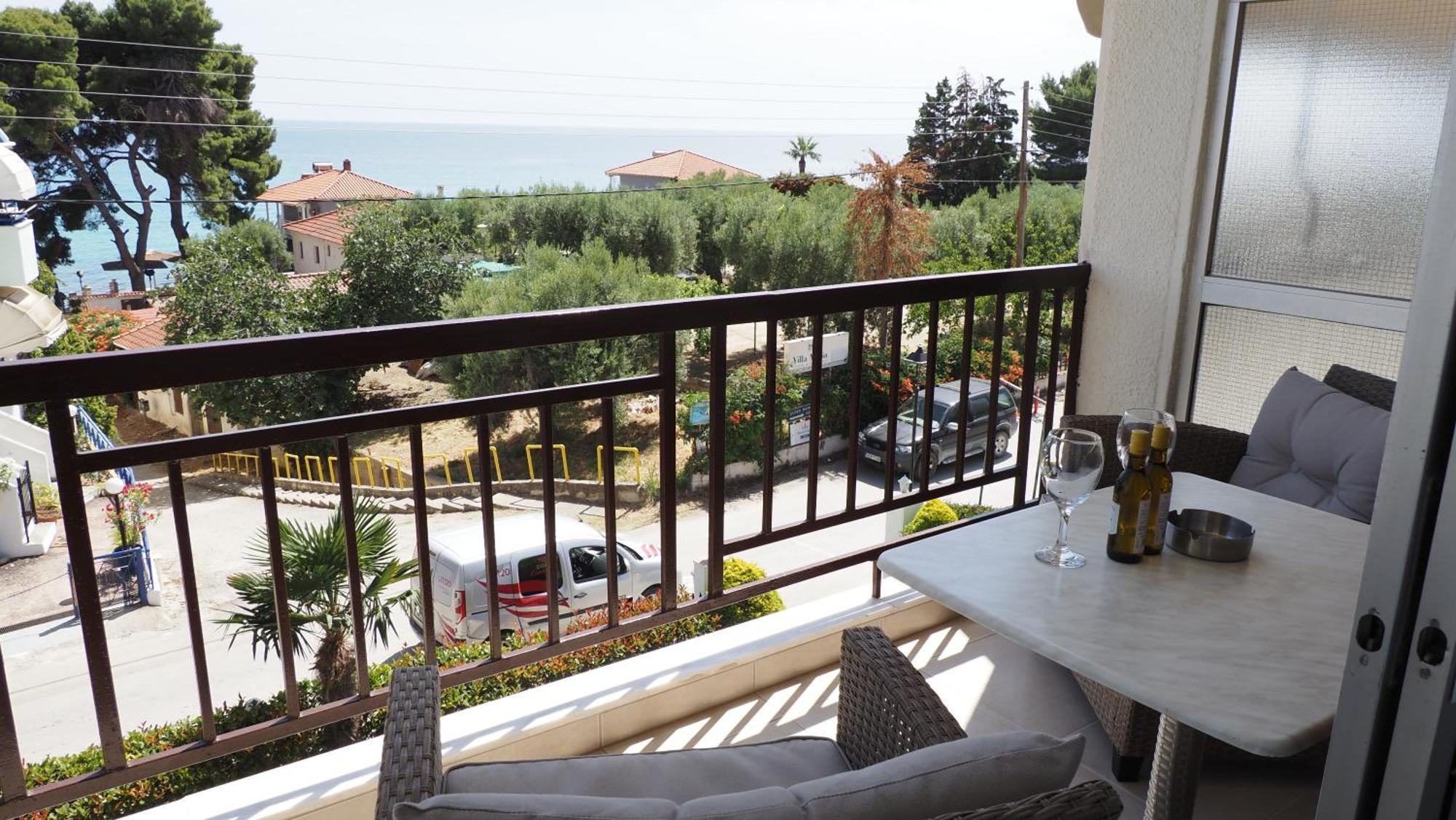 Leonidas Apartments And Suites Mola Kalyva Dış mekan fotoğraf