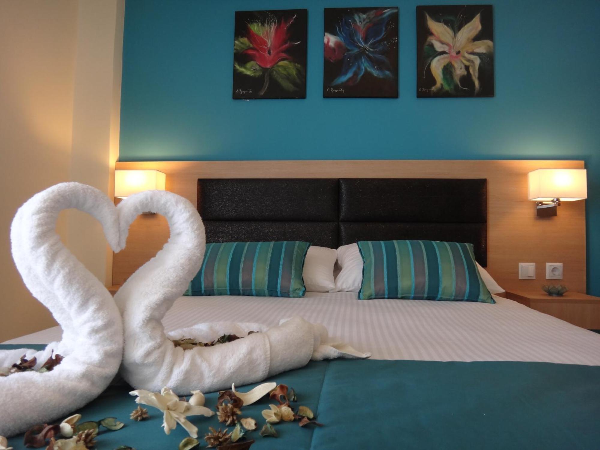 Leonidas Apartments And Suites Mola Kalyva Dış mekan fotoğraf