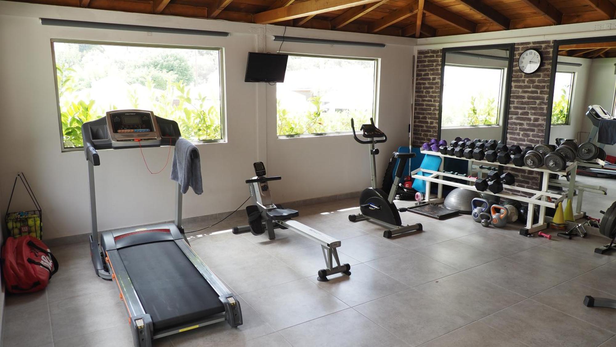 Leonidas Apartments And Suites Mola Kalyva Dış mekan fotoğraf