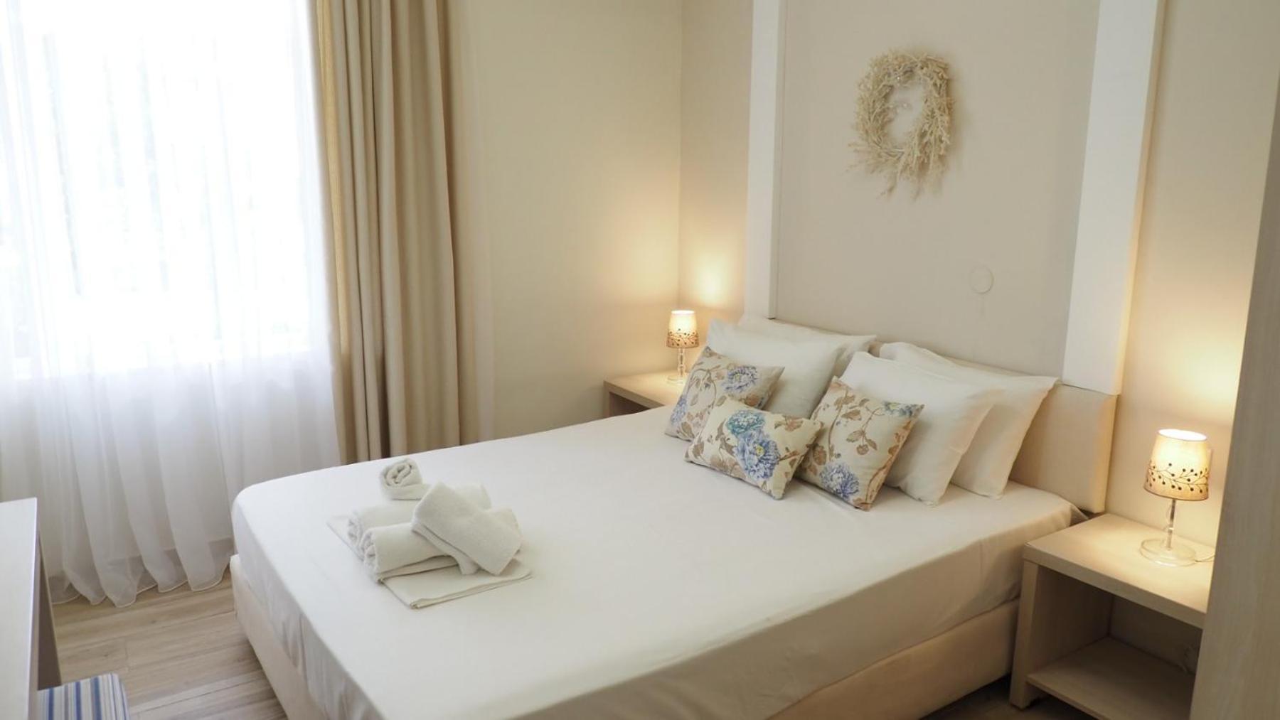 Leonidas Apartments And Suites Mola Kalyva Dış mekan fotoğraf