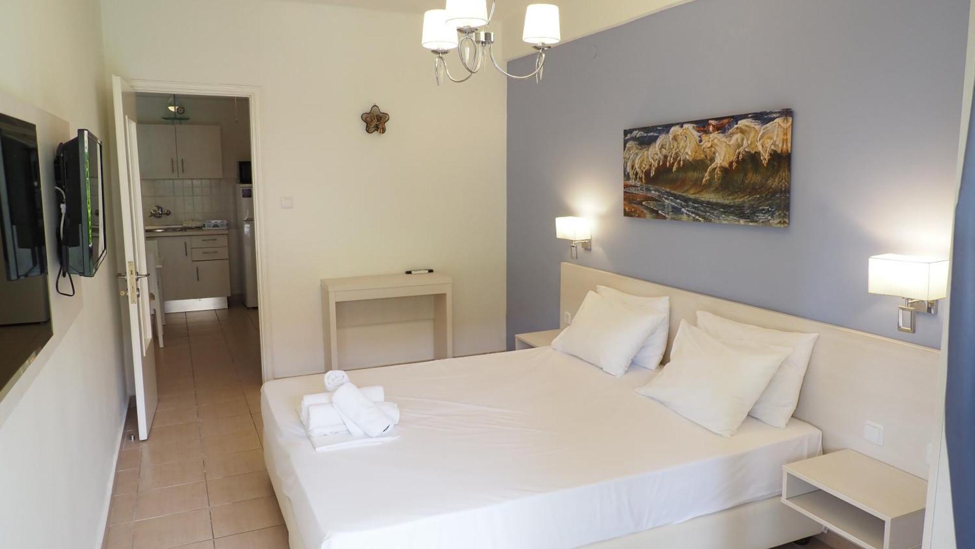 Leonidas Apartments And Suites Mola Kalyva Dış mekan fotoğraf