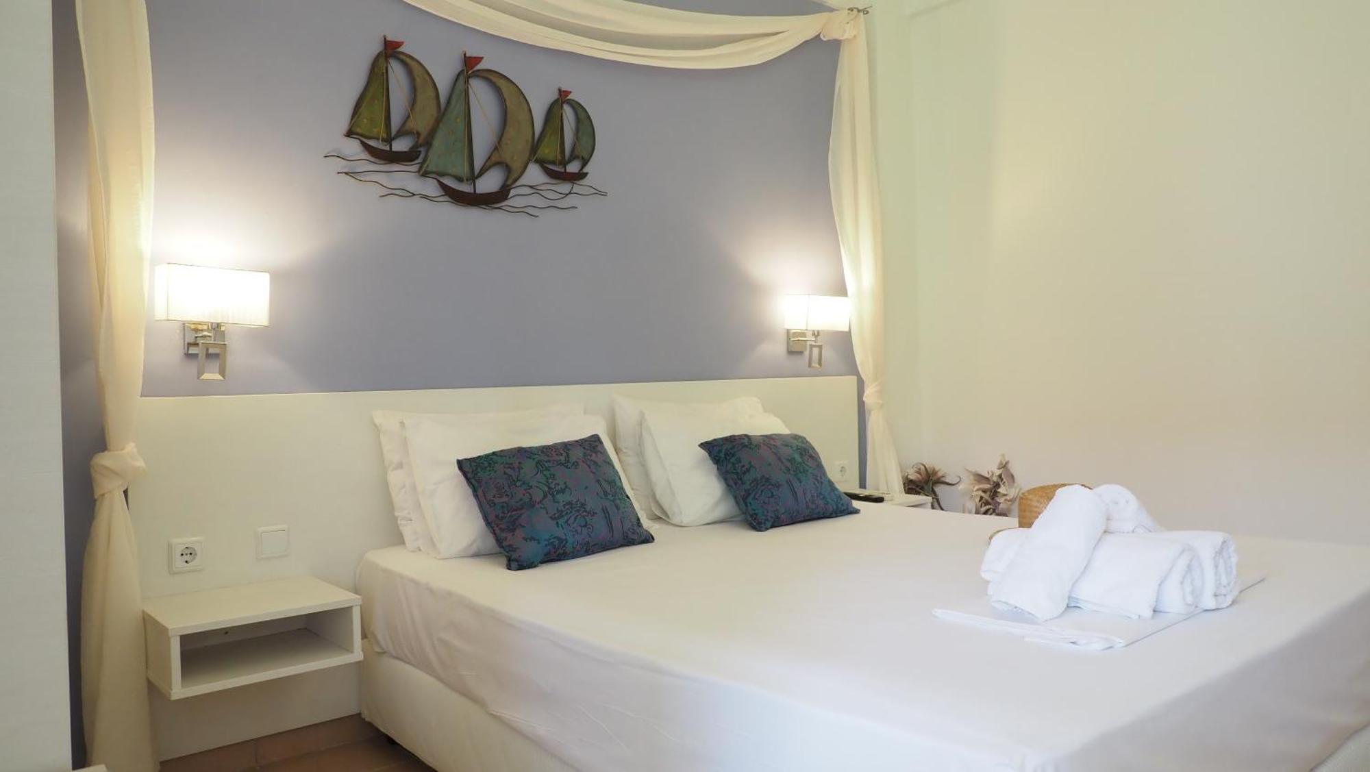 Leonidas Apartments And Suites Mola Kalyva Dış mekan fotoğraf