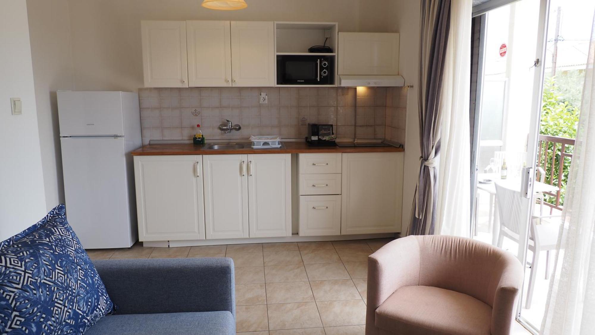 Leonidas Apartments And Suites Mola Kalyva Dış mekan fotoğraf
