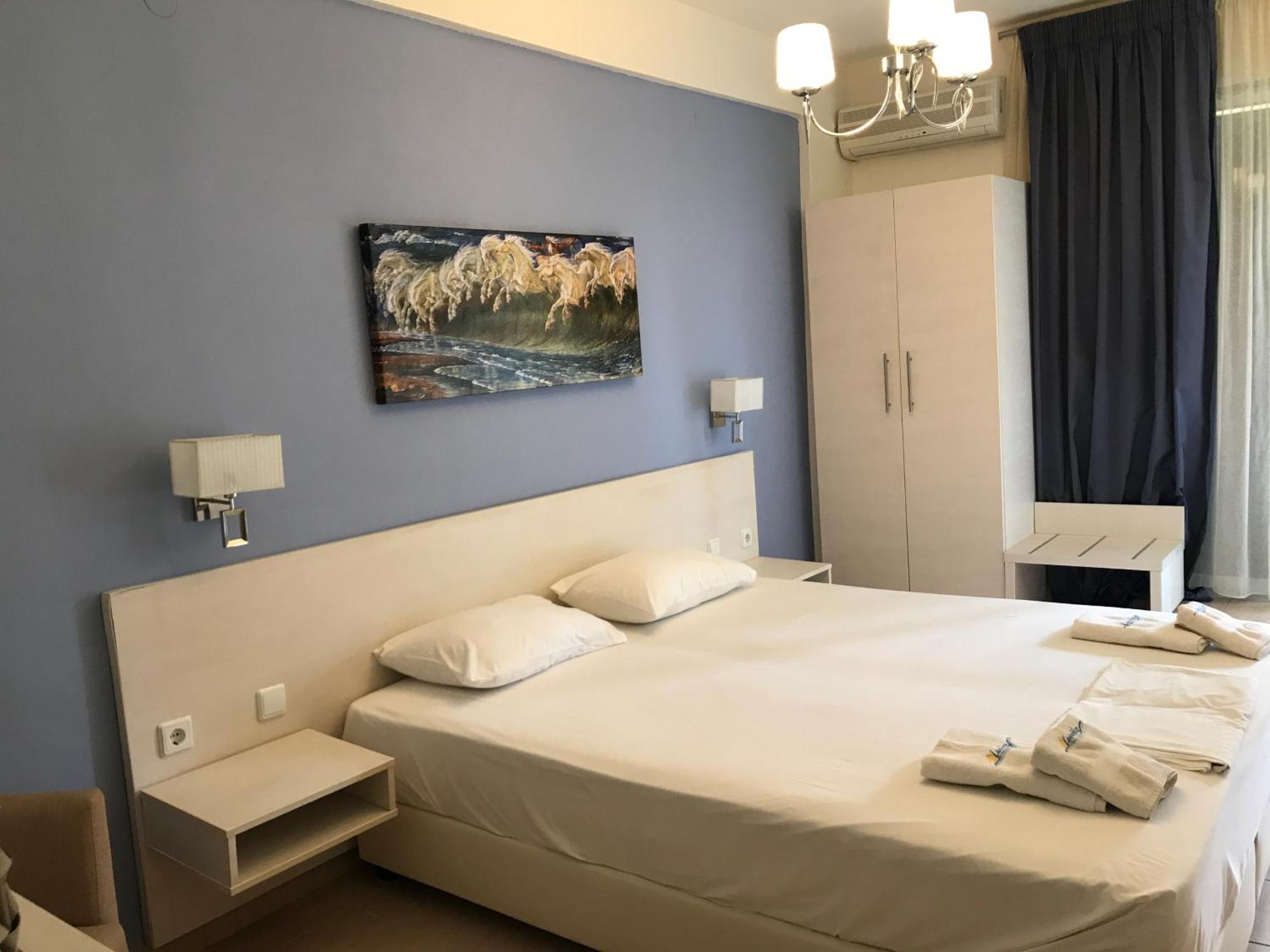 Leonidas Apartments And Suites Mola Kalyva Dış mekan fotoğraf