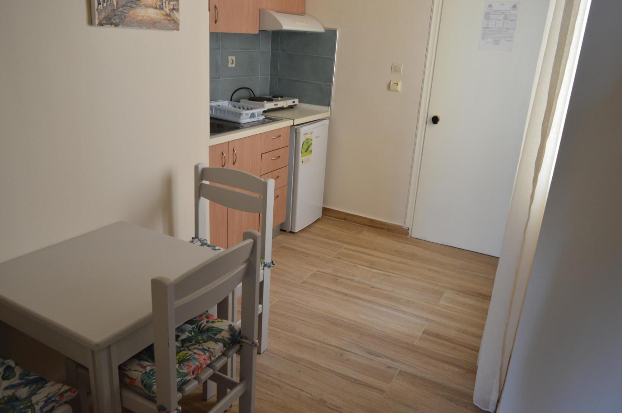 Leonidas Apartments And Suites Mola Kalyva Dış mekan fotoğraf